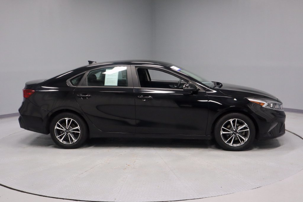Used 2023 Kia Forte LXS w/ LXS Technology Package FWD image 11