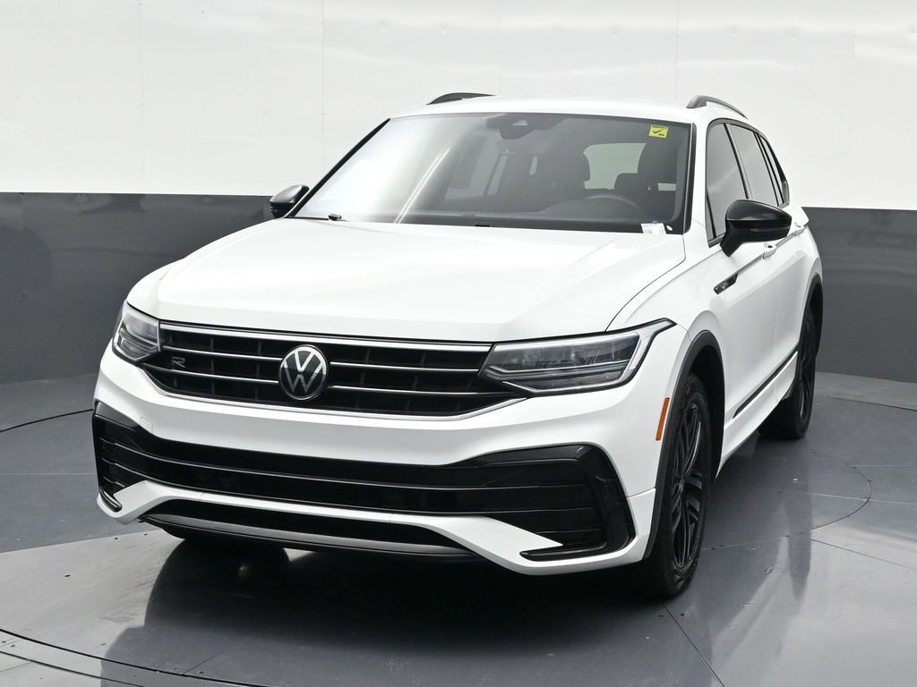 Used 2022 Volkswagen Tiguan SE R-Line image 8