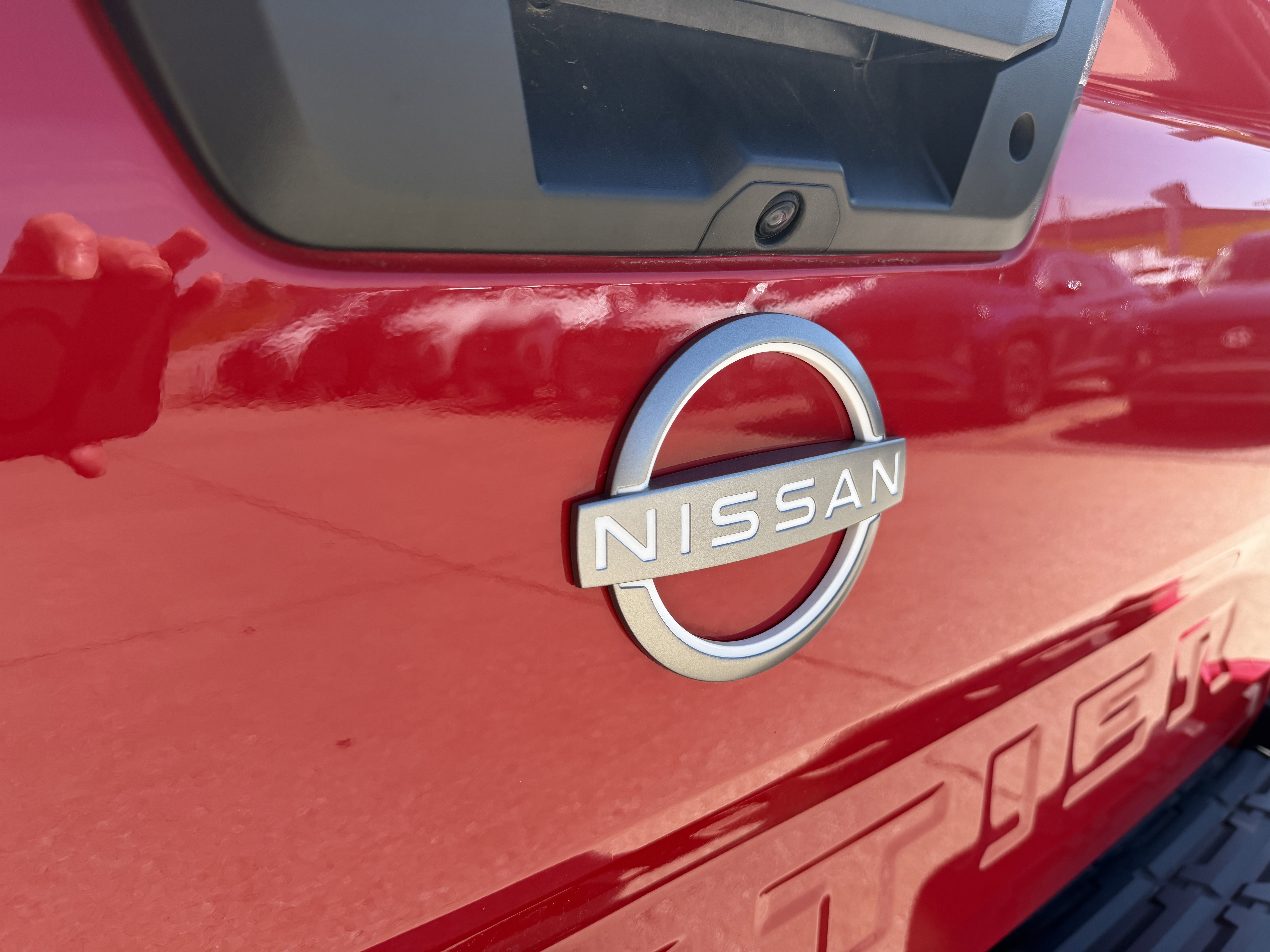Used 2025 Nissan Frontier SV w/ SV Convenience Package AWD/4WD image 8