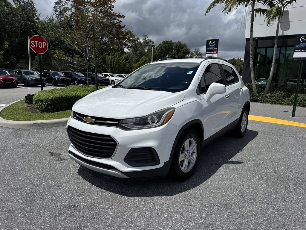 Used 2019 Chevrolet Trax LT w/ LT Convenience Package FWD image 9