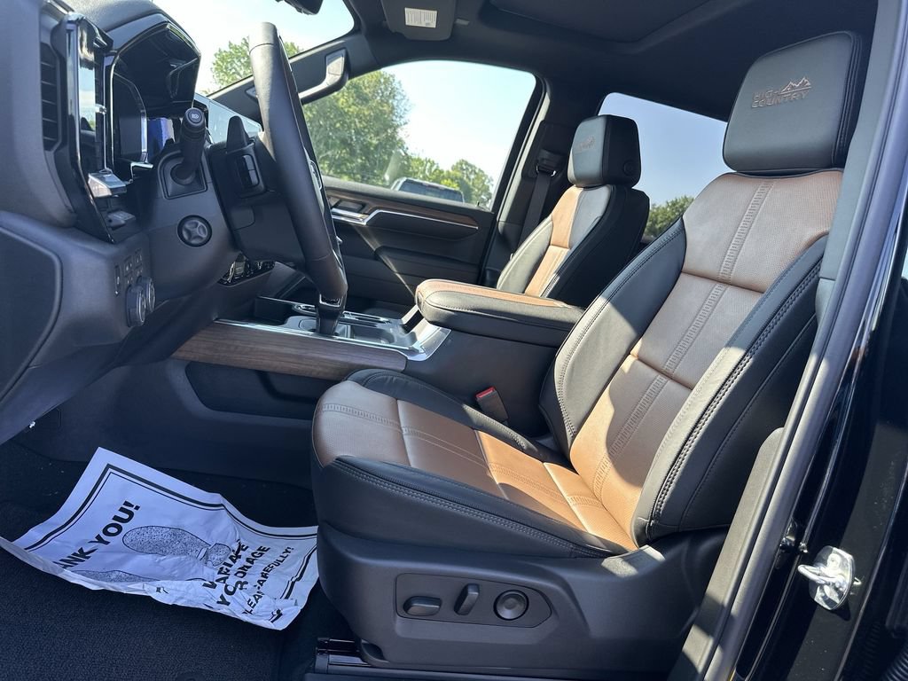 New 2026 Chevrolet Silverado 1500 High Country w/ Technology Package AWD/4WD image 17