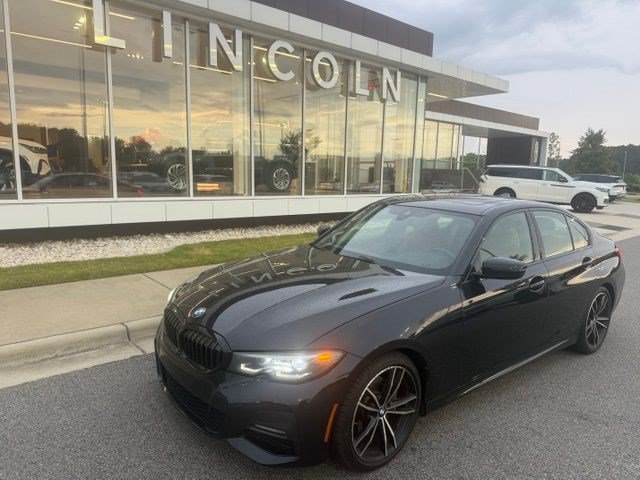 Used 2022 BMW 330i Sedan w/ M Sport Package RWD image 1