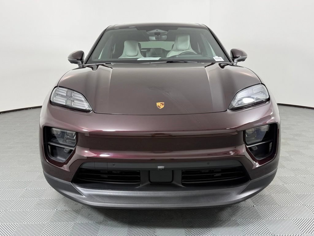 Certified 2025 Porsche Macan 4S Electric AWD/4WD image 10
