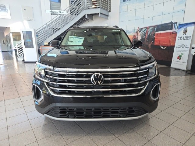 New 2026 Volkswagen Atlas SE image 2