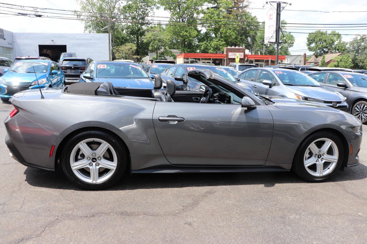 Used 2026 Ford Mustang Premium RWD image 6