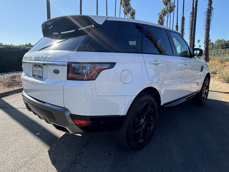 Used 2018 Land Rover Range Rover Sport HSE AWD/4WD image 7