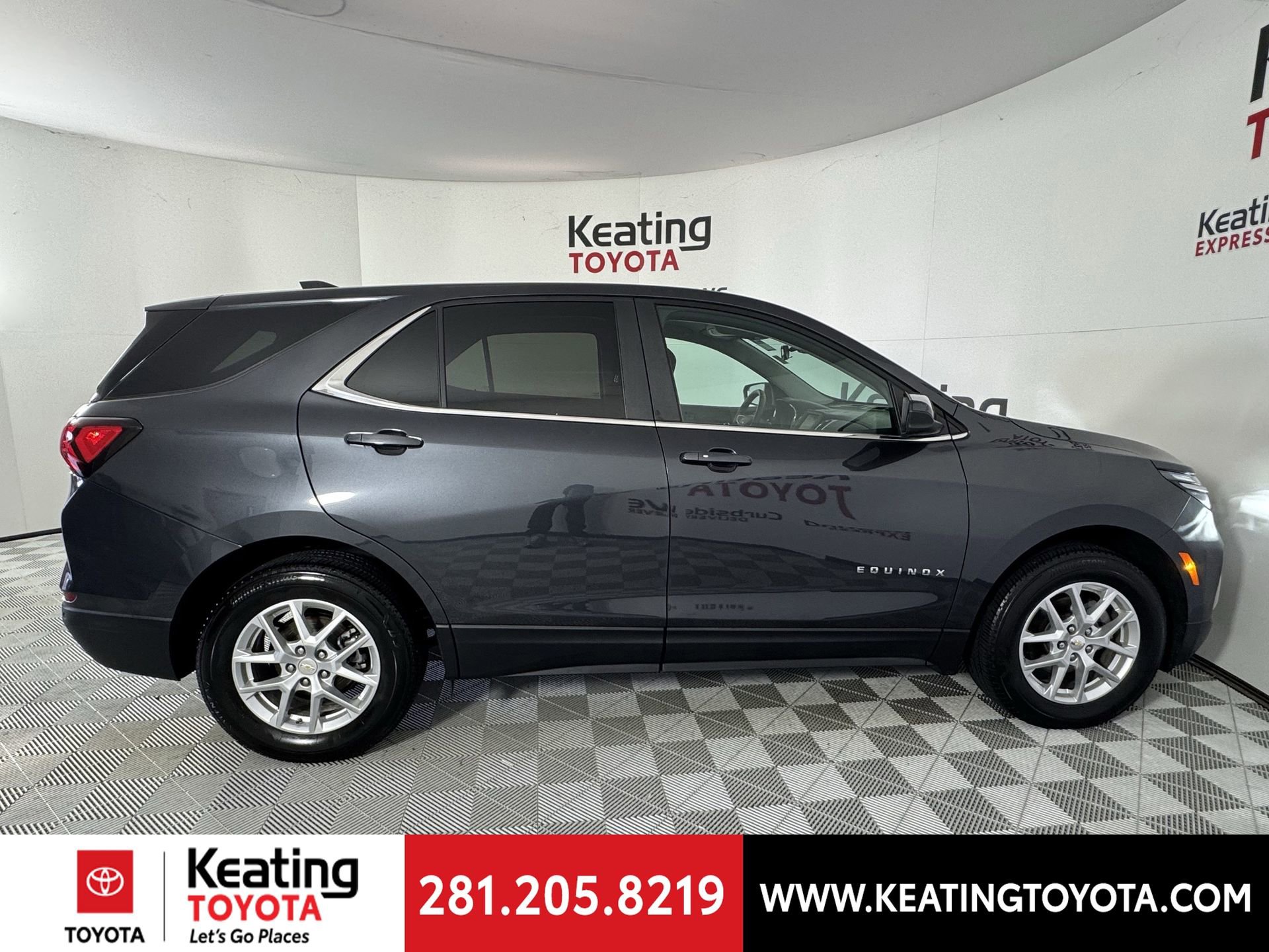 Used 2023 Chevrolet Equinox LT w/ Driver Convenience Package image 4