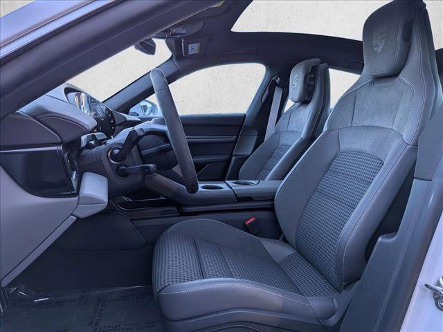 New 2025 Porsche Taycan 4S image 4