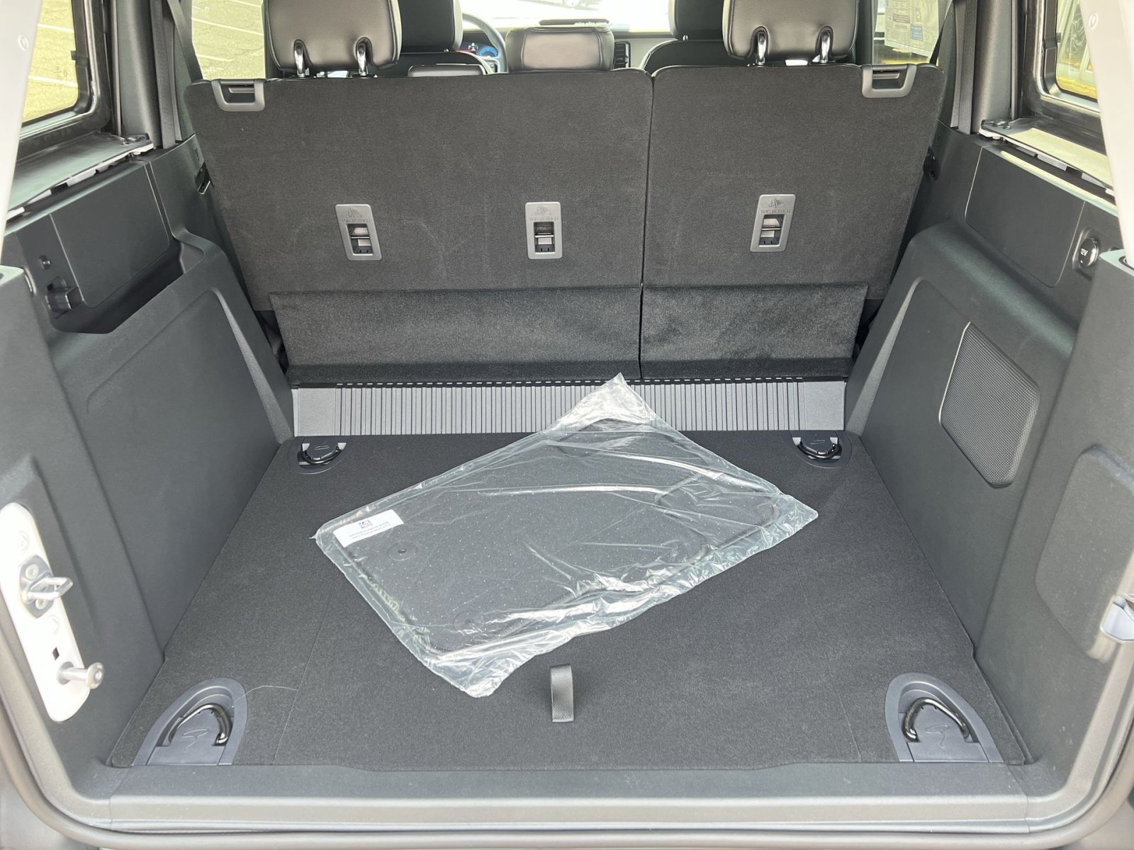New 2026 Ford Bronco Outer Banks AWD/4WD image 25