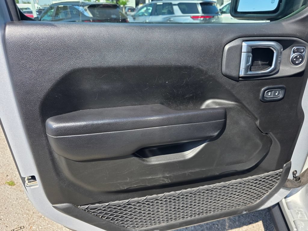 Used 2024 Jeep Wrangler Unlimited Rubicon 4xe AWD/4WD image 13