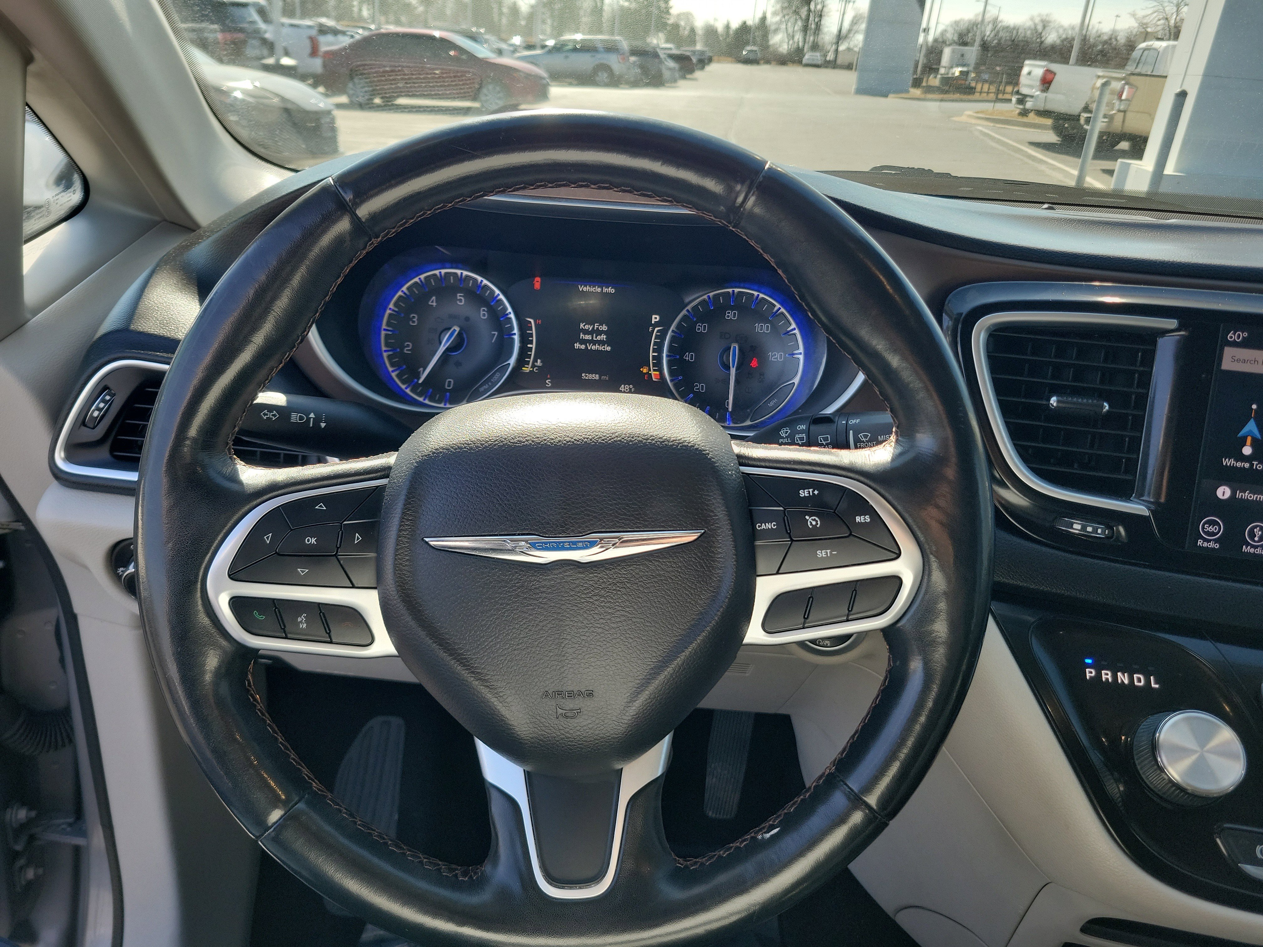 Used 2019 Chrysler Pacifica Touring-L Plus w/ Tire & Wheel Group image 17