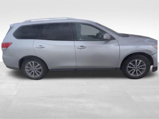 Used 2016 Nissan Pathfinder S AWD/4WD image 5