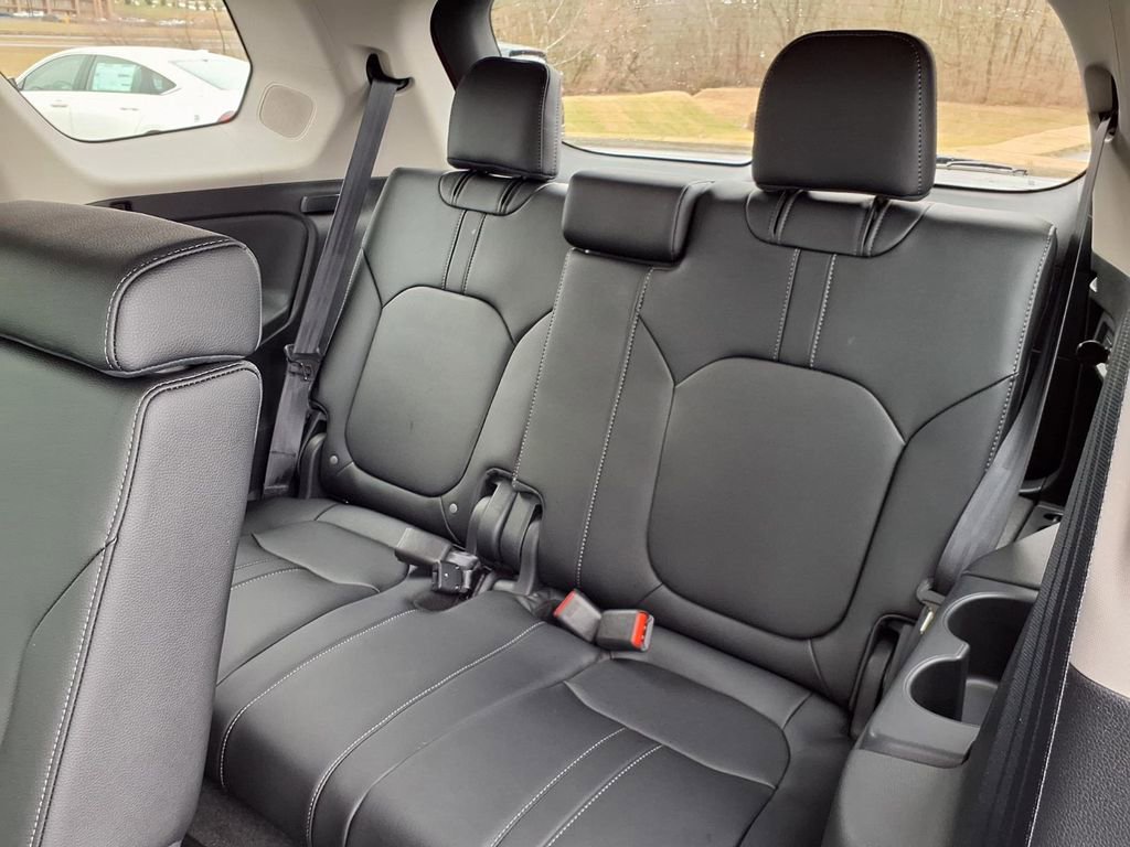 New 2026 Honda Pilot Touring image 10