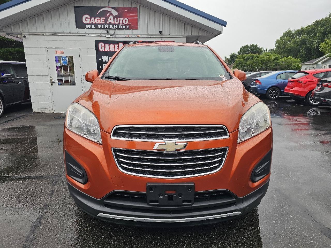 Used 2015 Chevrolet Trax LT w/ LT Sun and Sound Package FWD image 3