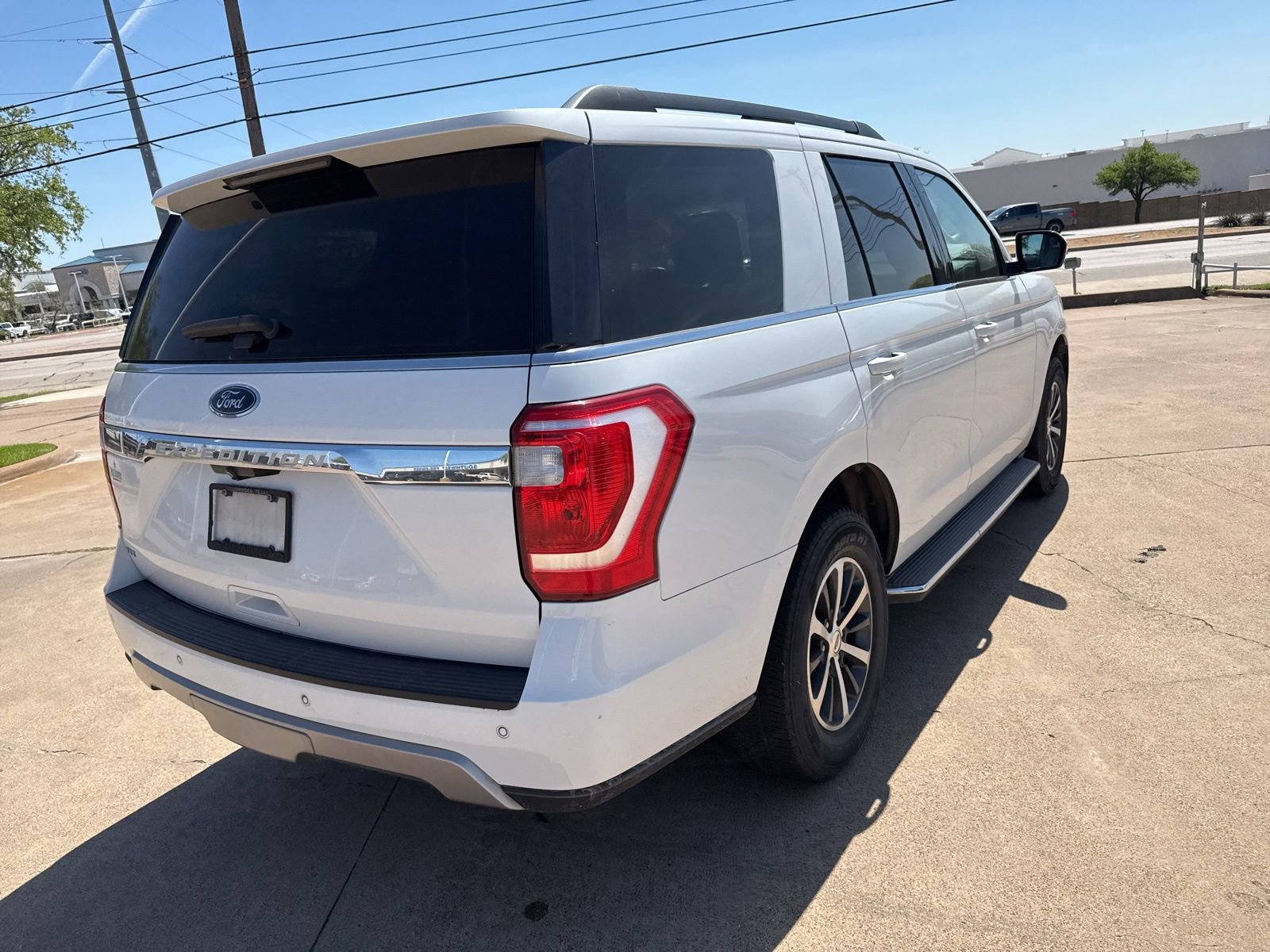 Used 2018 Ford Expedition XLT w/ Equipment Group 202A image 7