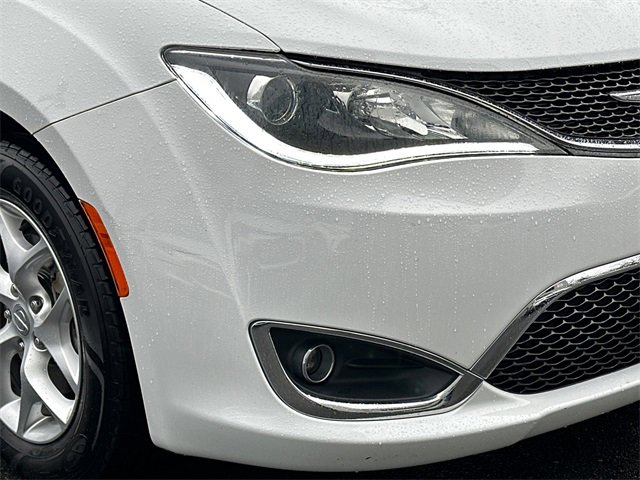 Used 2019 Chrysler Pacifica Limited image 12