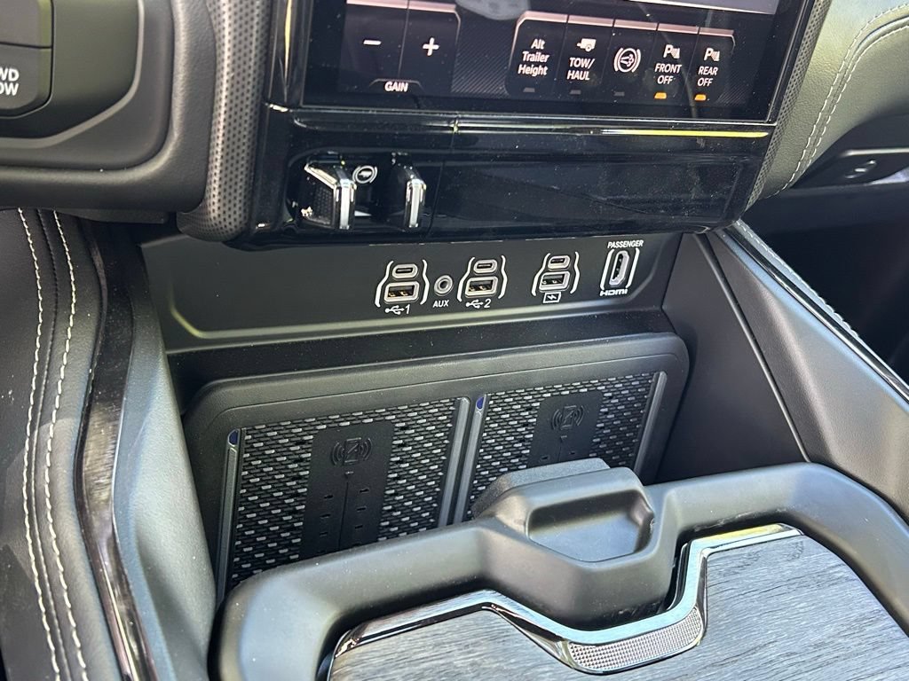 New 2026 RAM 3500 Limited AWD/4WD image 30