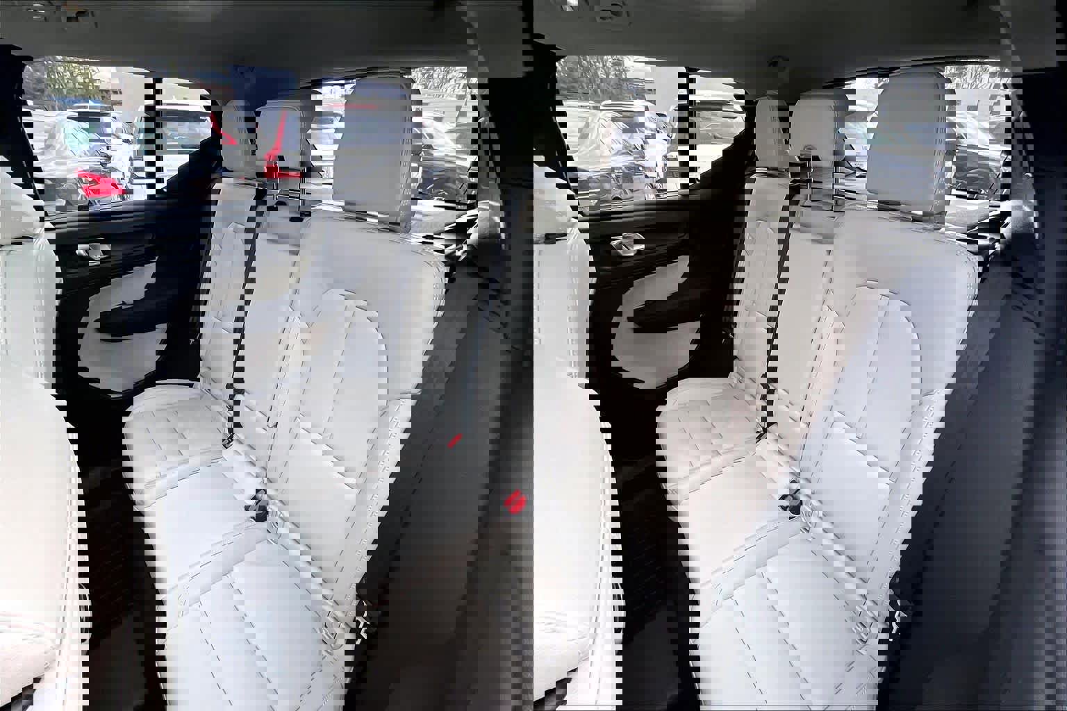 Certified 2023 Volvo XC40 B5 Plus w/ Climate Package image 20