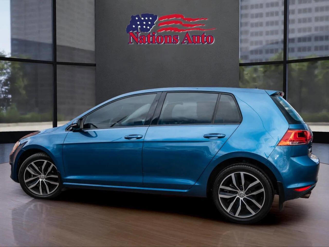 Used 2015 Volkswagen Golf SE w/ Lighting Package image 2
