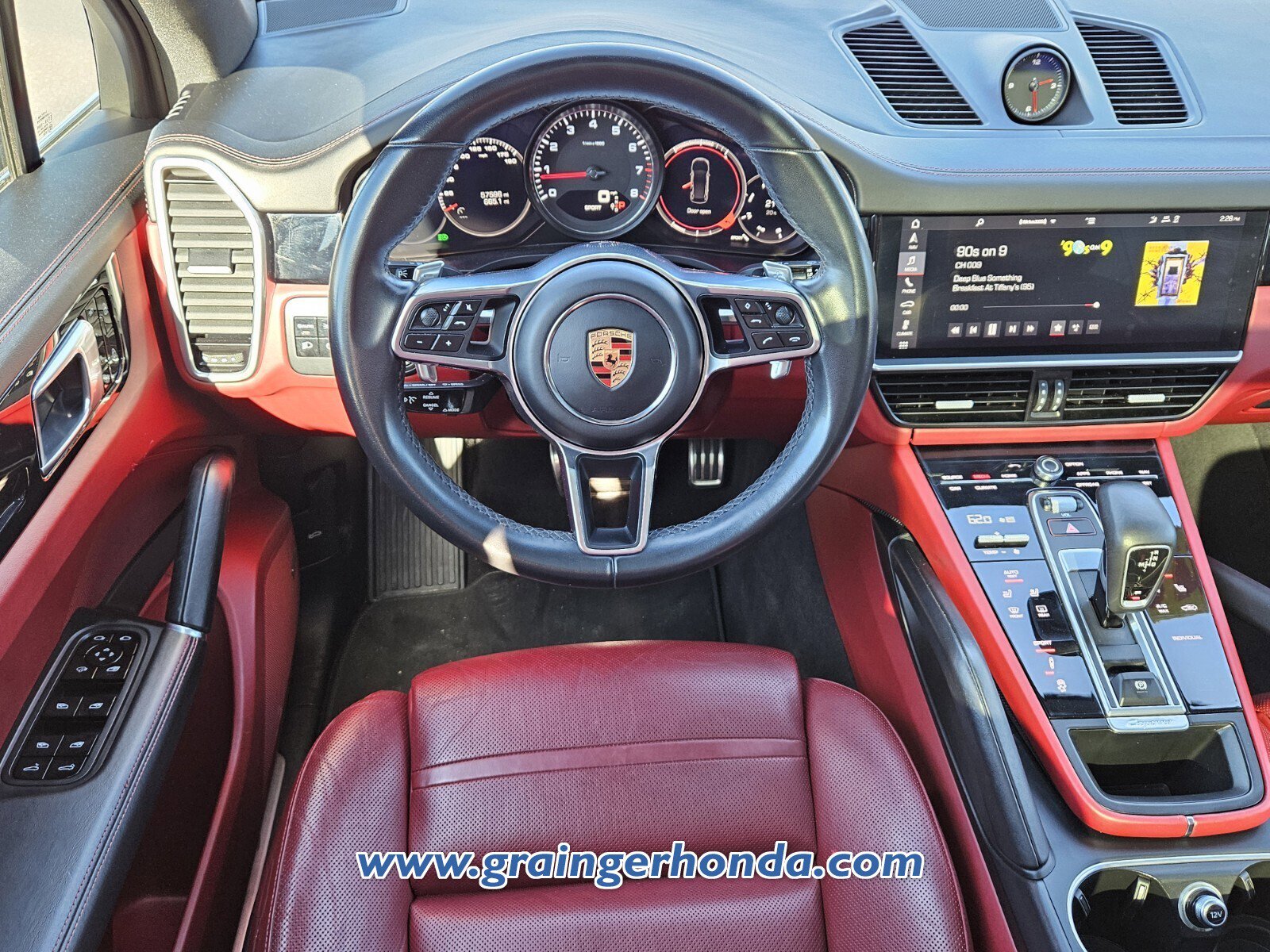 Used 2019 Porsche Cayenne S image 12