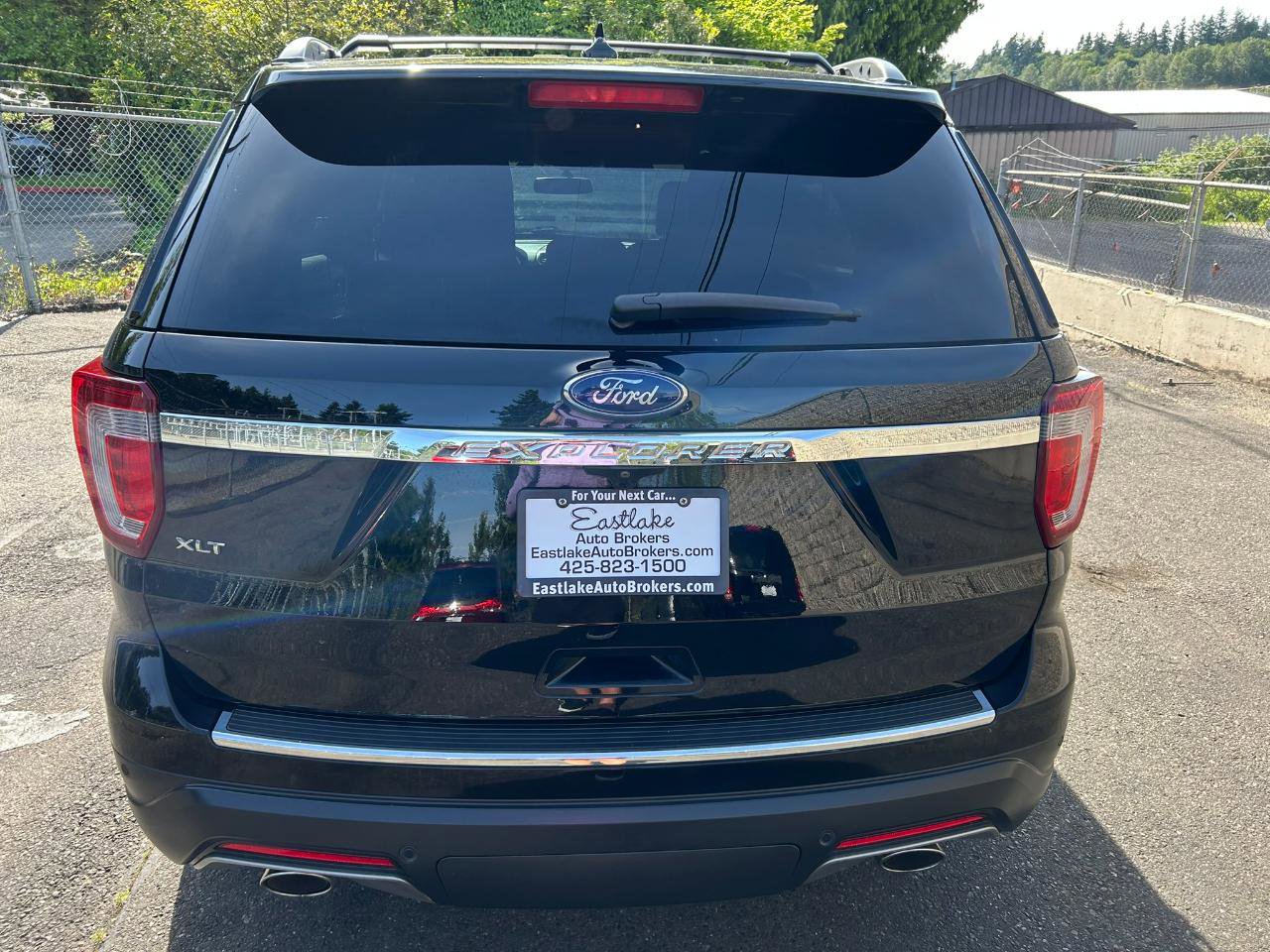 Used 2018 Ford Explorer XLT w/ Equipment Group 202A FWD image 6