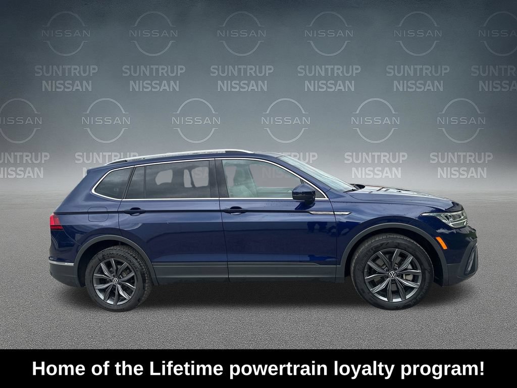Used 2022 Volkswagen Tiguan SE w/ Panoramic Sunroof Package FWD image 7