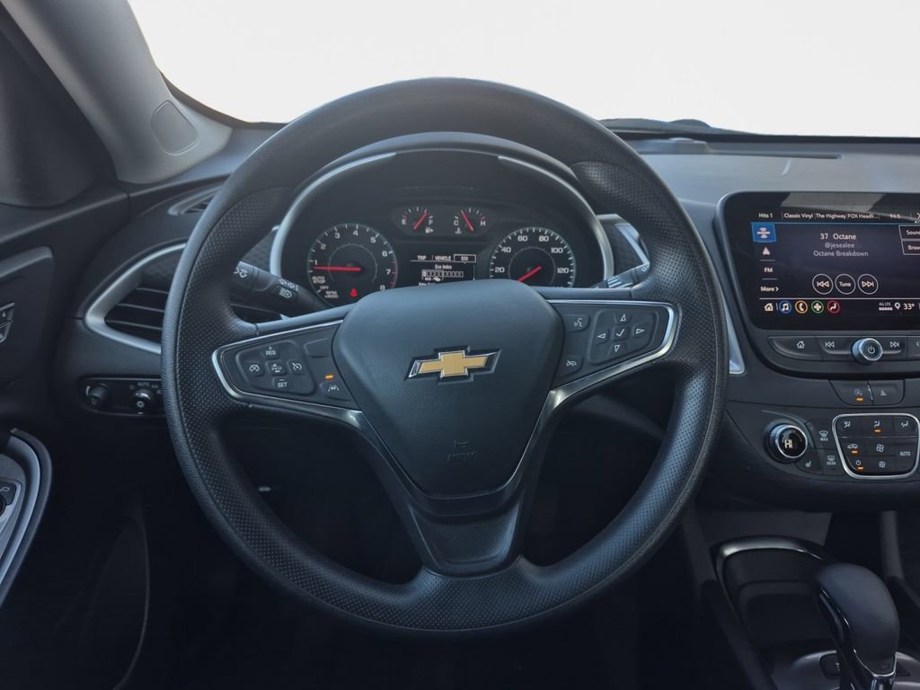 Used 2024 Chevrolet Malibu LT image 11