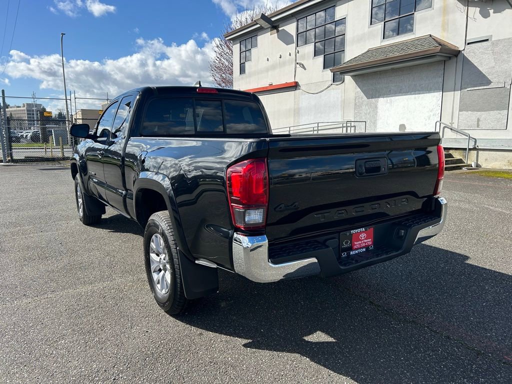 Certified 2018 Toyota Tacoma SR5 w/ SR5 Appearance Package (SM) AWD/4WD image 7