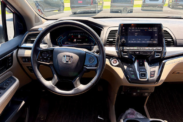 Used 2024 Honda Odyssey Touring image 6