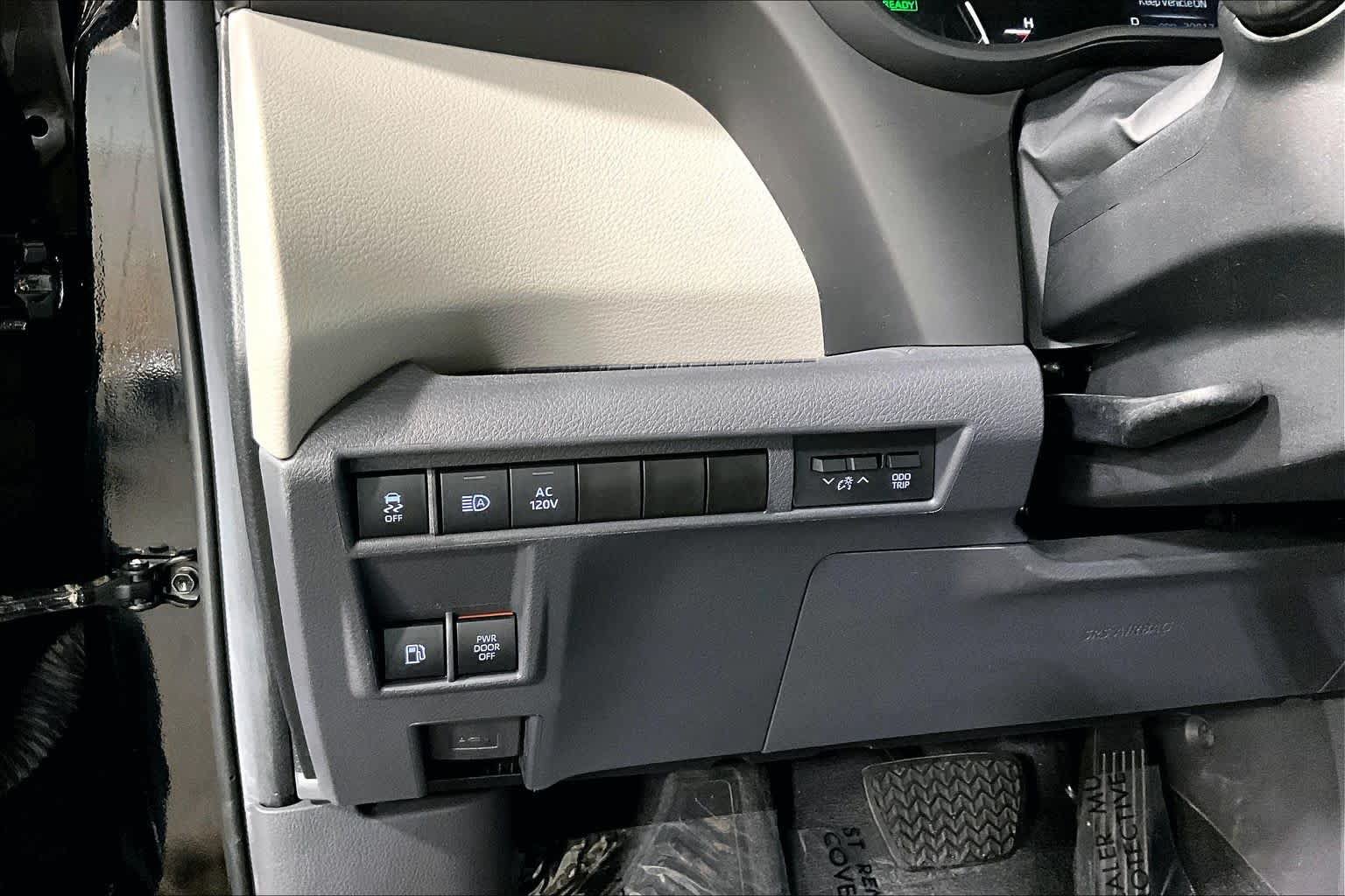 Certified 2023 Toyota Sienna XLE w/ XLE Plus Package AWD/4WD image 65