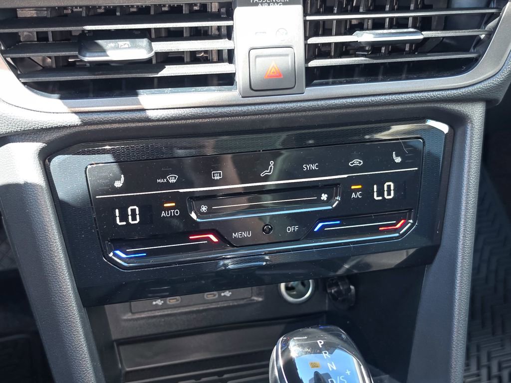 New 2026 Volkswagen Taos SE AWD/4WD image 20