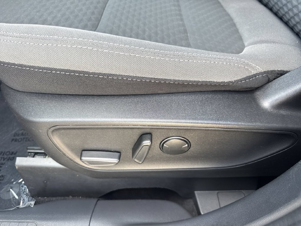 Used 2022 Ford Escape SE w/ SE Sport Appearance Package AWD/4WD image 14