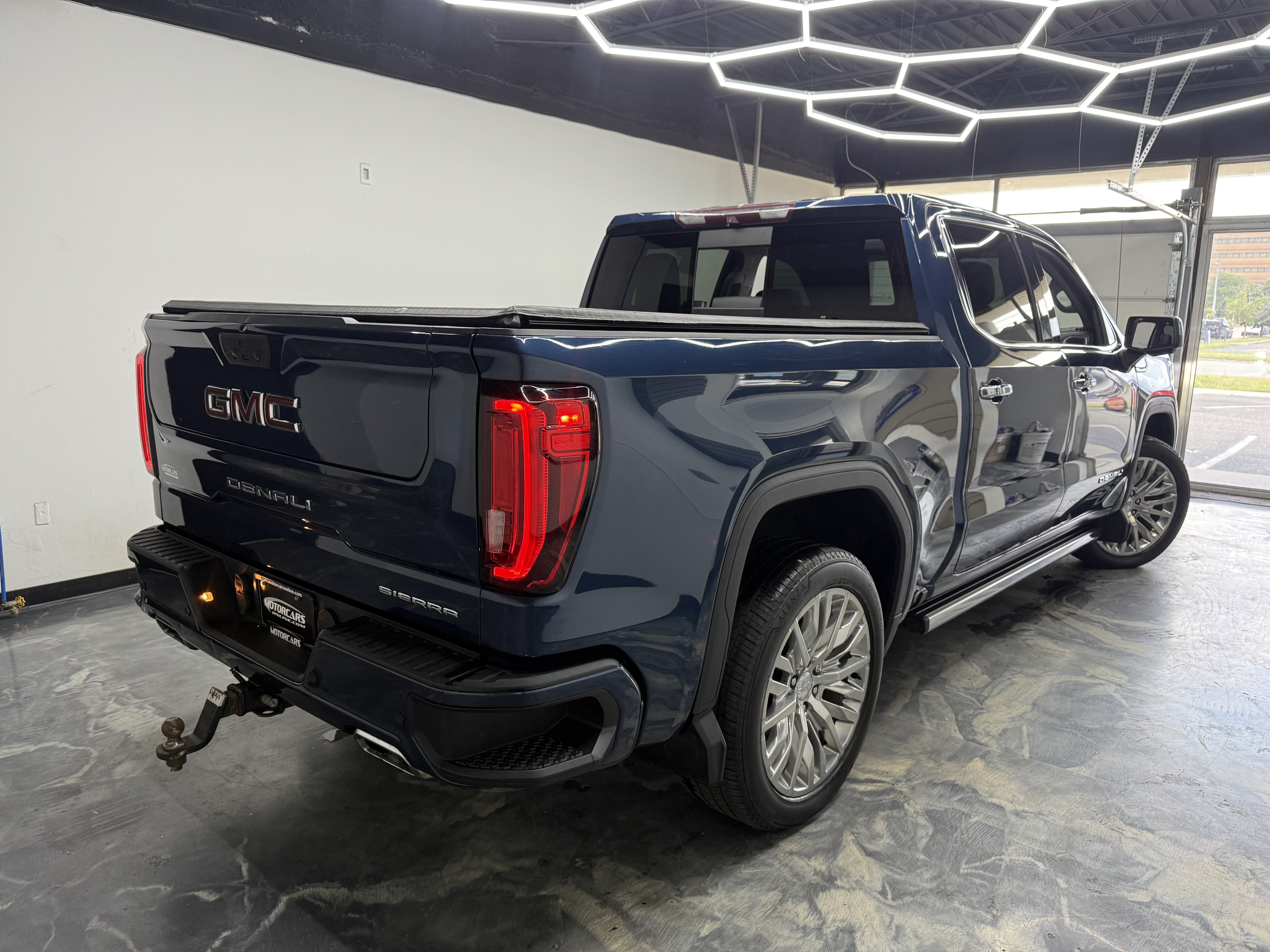 Used 2019 GMC Sierra 1500 Denali w/ Denali Ultimate Package AWD/4WD image 5