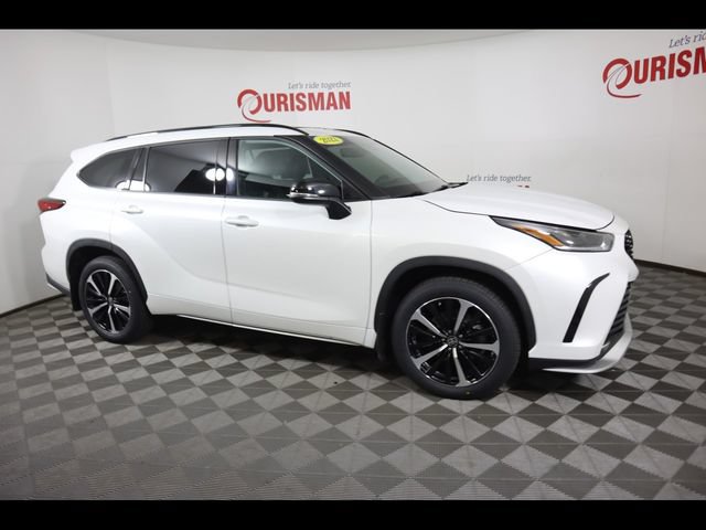 Used 2022 Toyota Highlander XSE AWD/4WD image 35