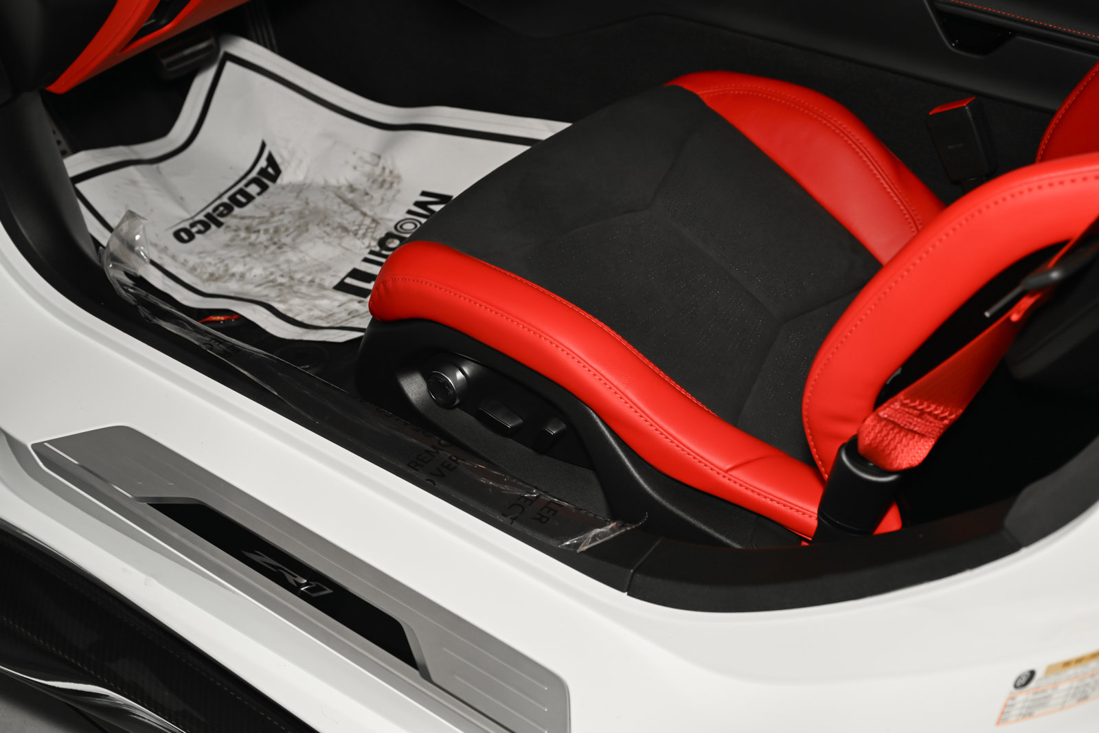 New 2026 Chevrolet Corvette ZR1 w/ ZR1 Carbon Fiber Aero Package image 28