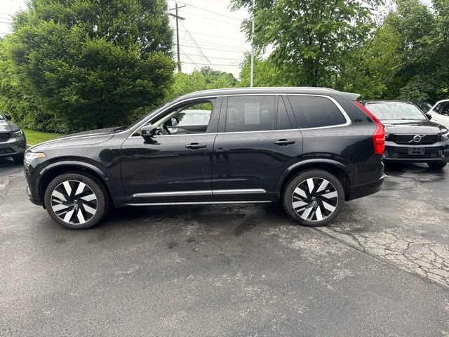 Used 2025 Volvo XC90 T8 Ultra w/ Protection Package Premier AWD/4WD image 3