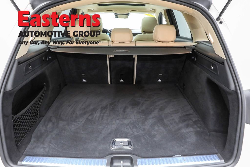 Used 2021 Mercedes-Benz GLC 300 4MATIC w/ Driver Assistance Package image 9
