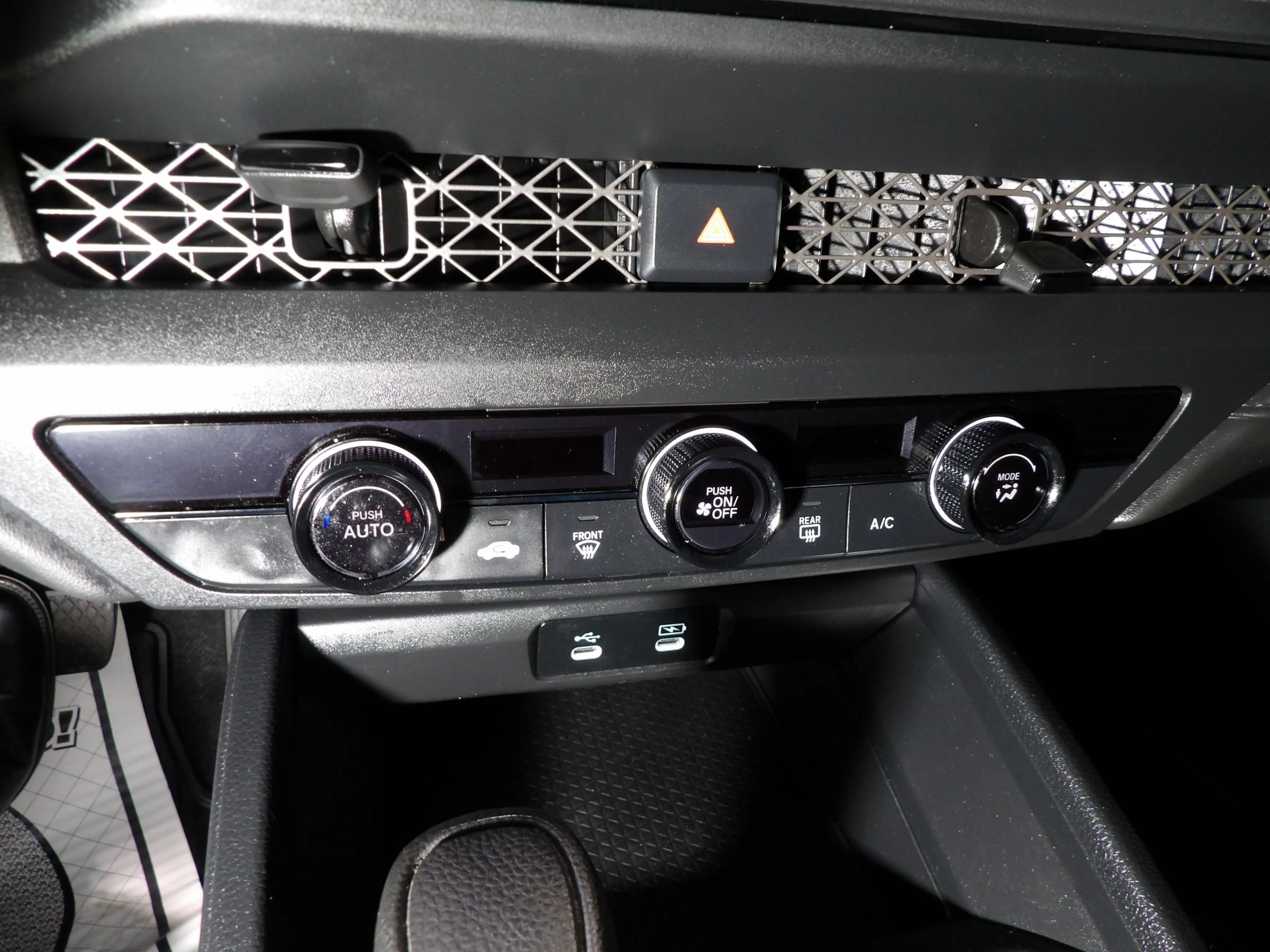 Used 2025 Honda Accord LX image 13