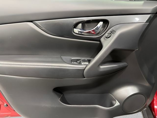 Used 2015 Nissan Rogue SL w/ SL Premium Package AWD/4WD image 9