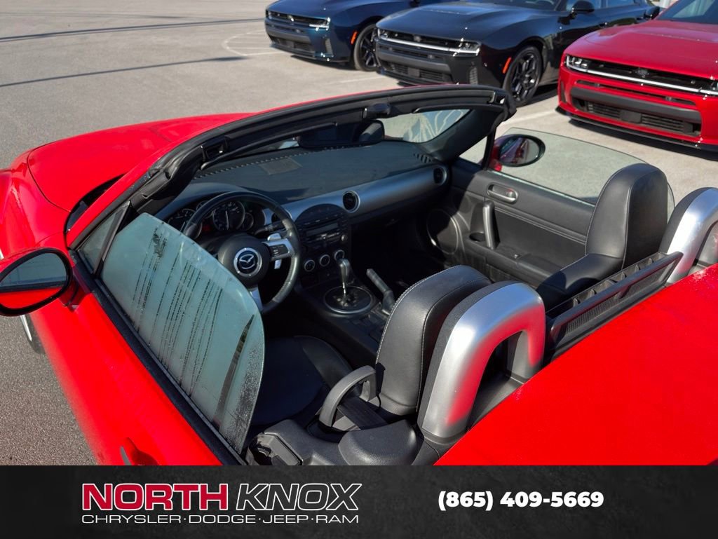 Used 2011 MAZDA MX-5 Miata Grand Touring w/ Premium Pkg RWD image 11