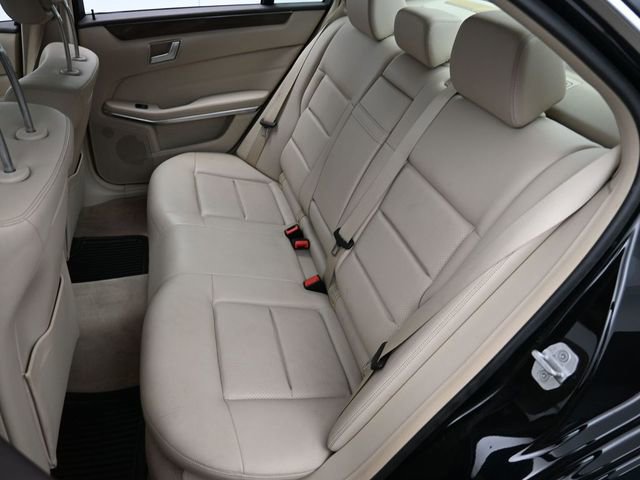 Used 2014 Mercedes-Benz E 350 4MATIC Sedan image 24