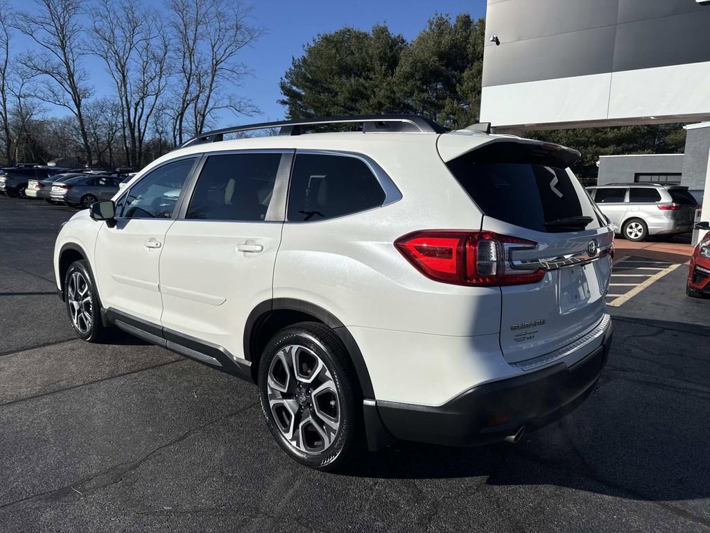 Used 2023 Subaru Ascent Limited w/ Technology Package image 3