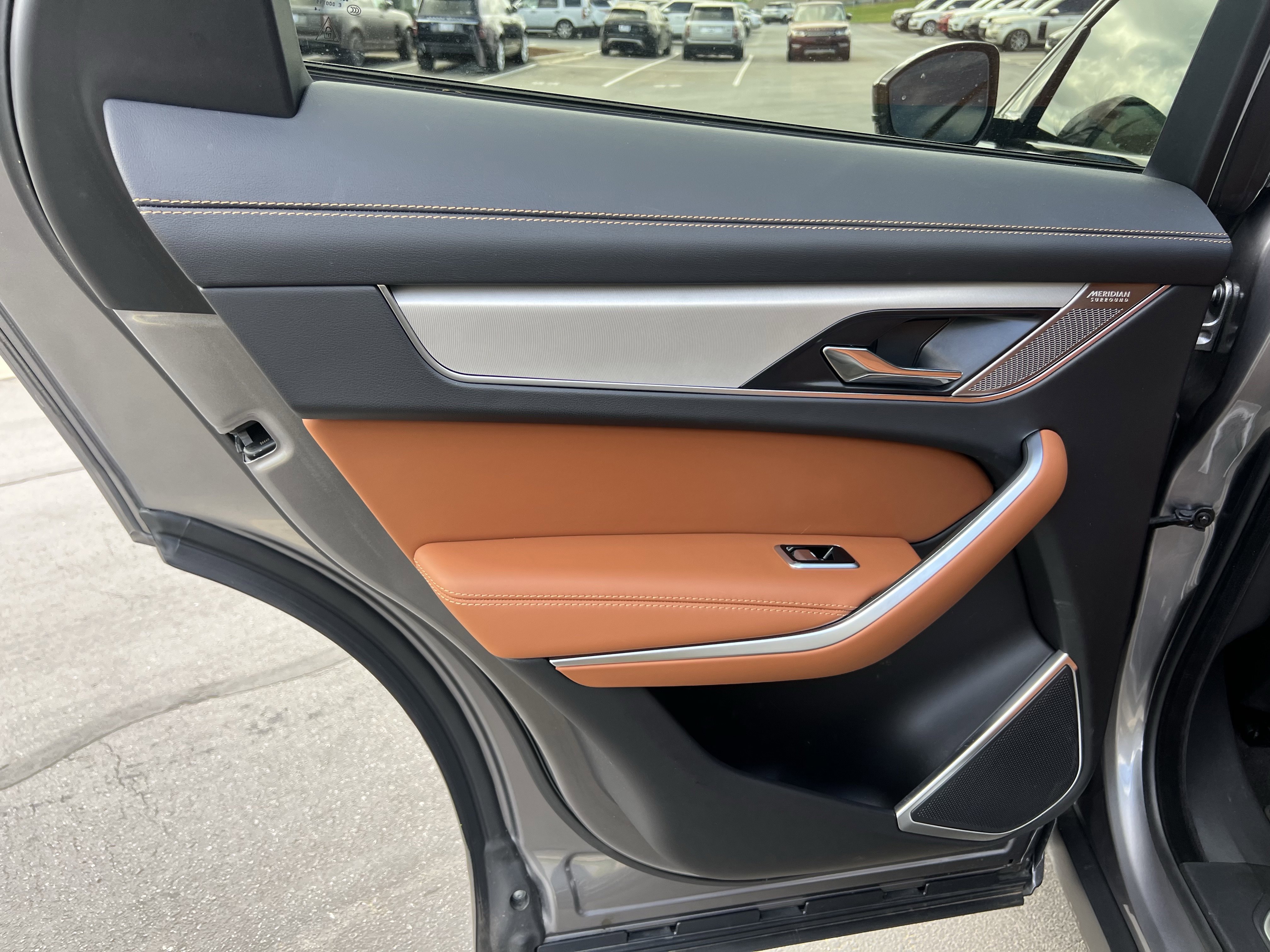 Used 2025 Jaguar F-PACE R-Dynamic S image 31