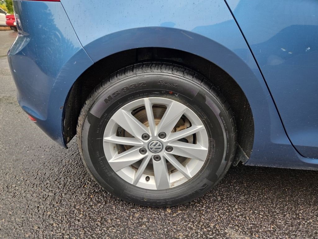 Used 2015 Volkswagen Golf S image 20