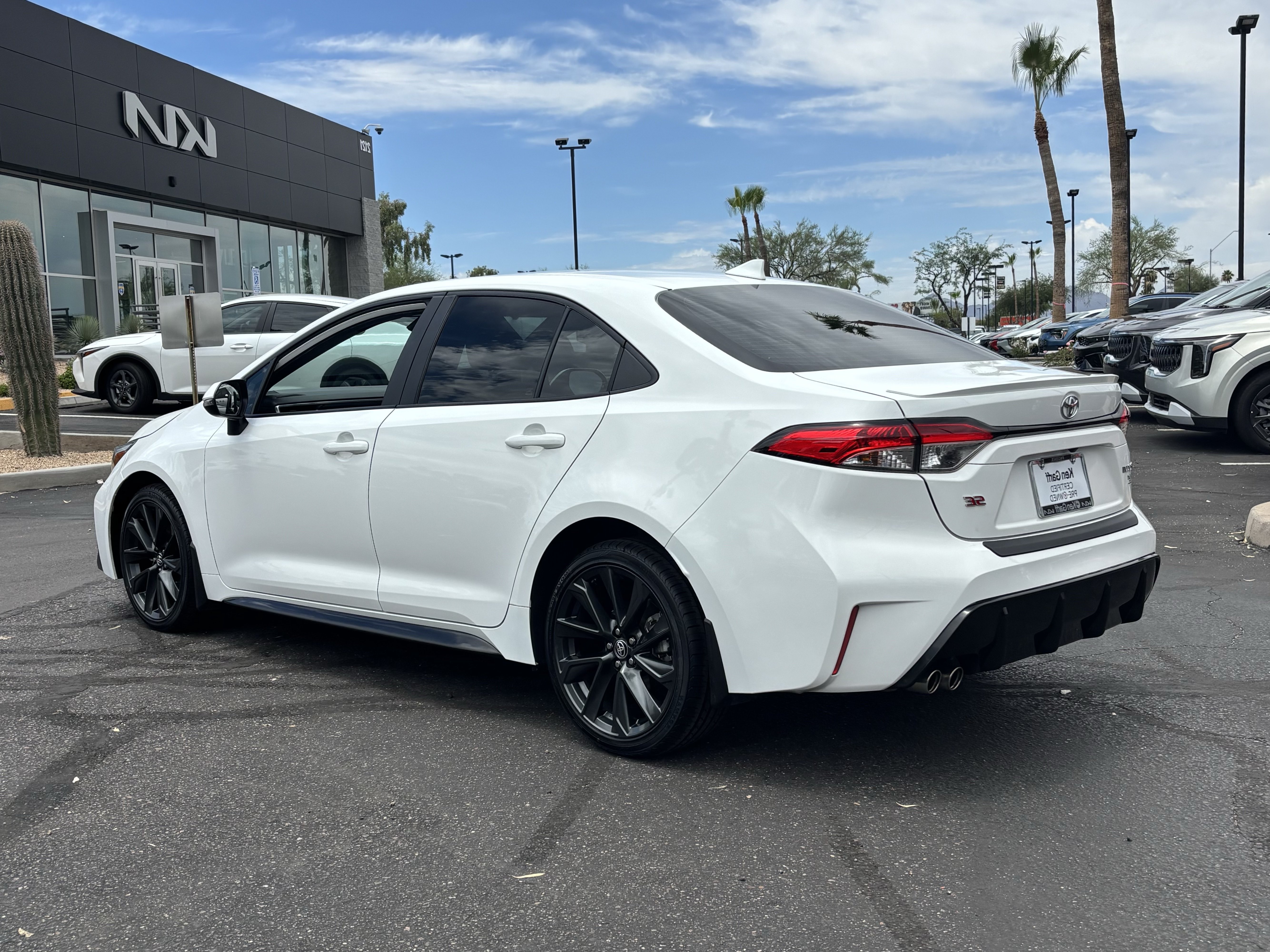 Used 2024 Toyota Corolla SE FWD image 4