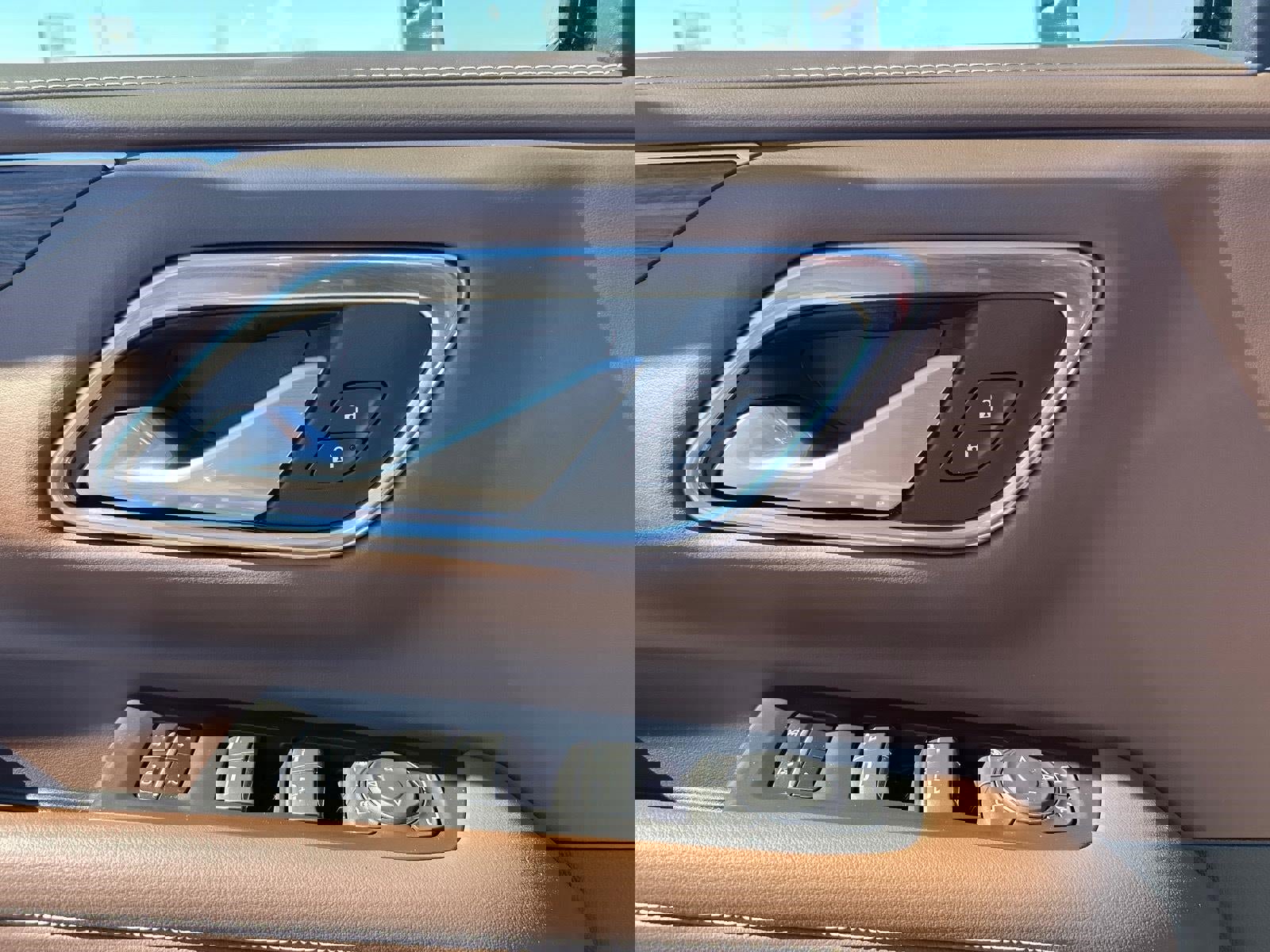 Used 2022 Chevrolet Suburban High Country w/ Max Trailering Package image 24