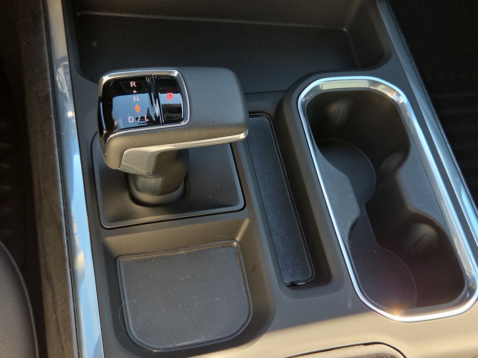 Used 2025 Chevrolet Silverado 1500 LTZ RWD image 16