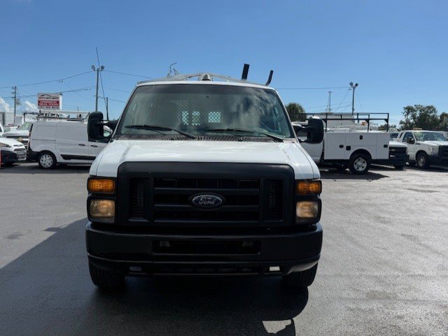 Used 2009 Ford E-350 and Econoline 350 Super Duty image 2