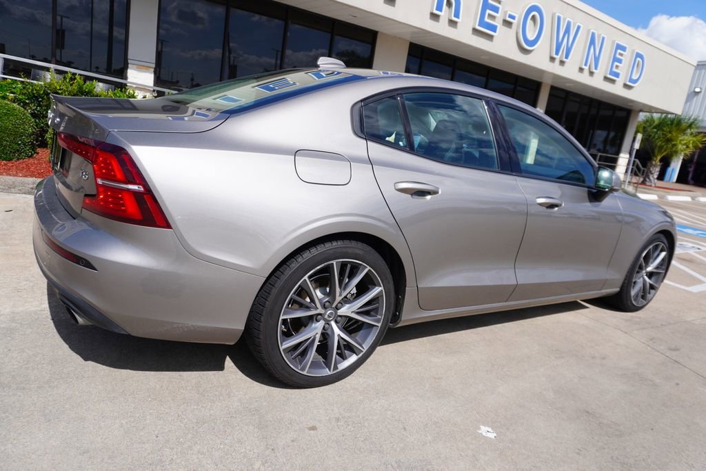 Used 2019 Volvo S60 T5 Momentum w/ Multimedia Package FWD image 6