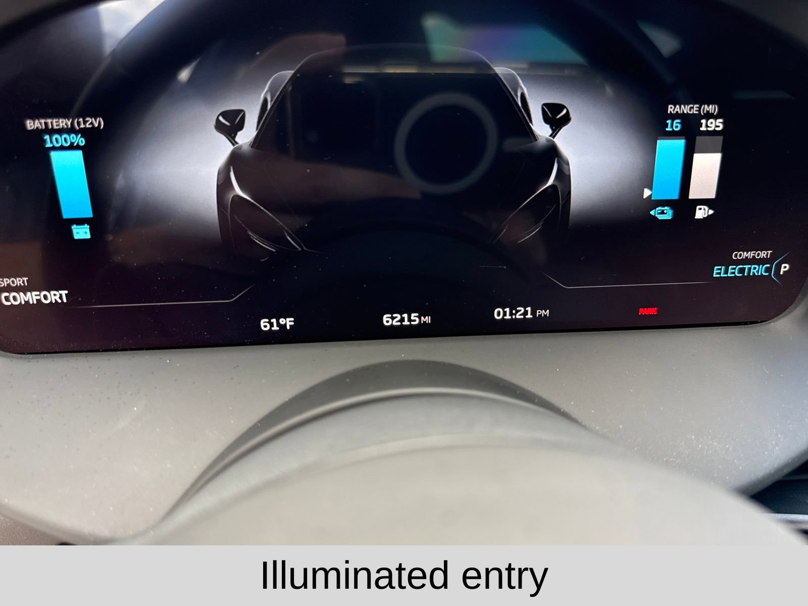 Used 2023 McLaren Artura image 13